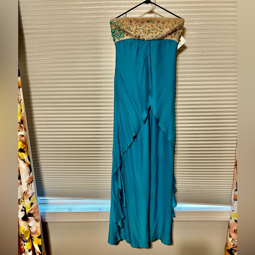 NWT Badgley Mischka Mark and James Turquoise Beaded Formal Dress medium